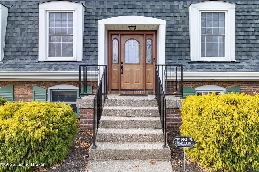 113 Farrington Dr, New Albany, IN 47150 - Image #2