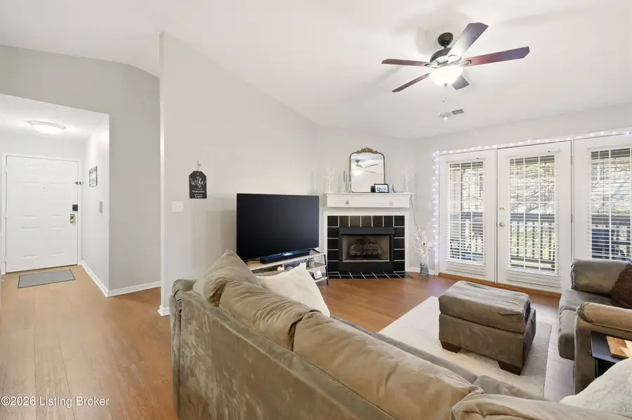 1202 Pickings Pl #UNIT 204, Louisville, KY 40243 - Image #3