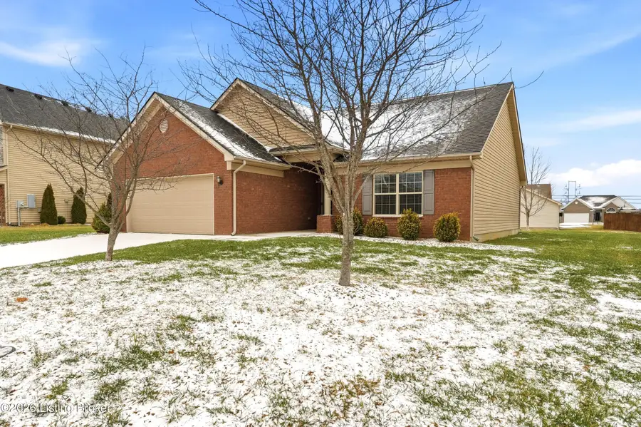 524 Golden Wing Rd, Mount Washington, KY 40047 - Image #2