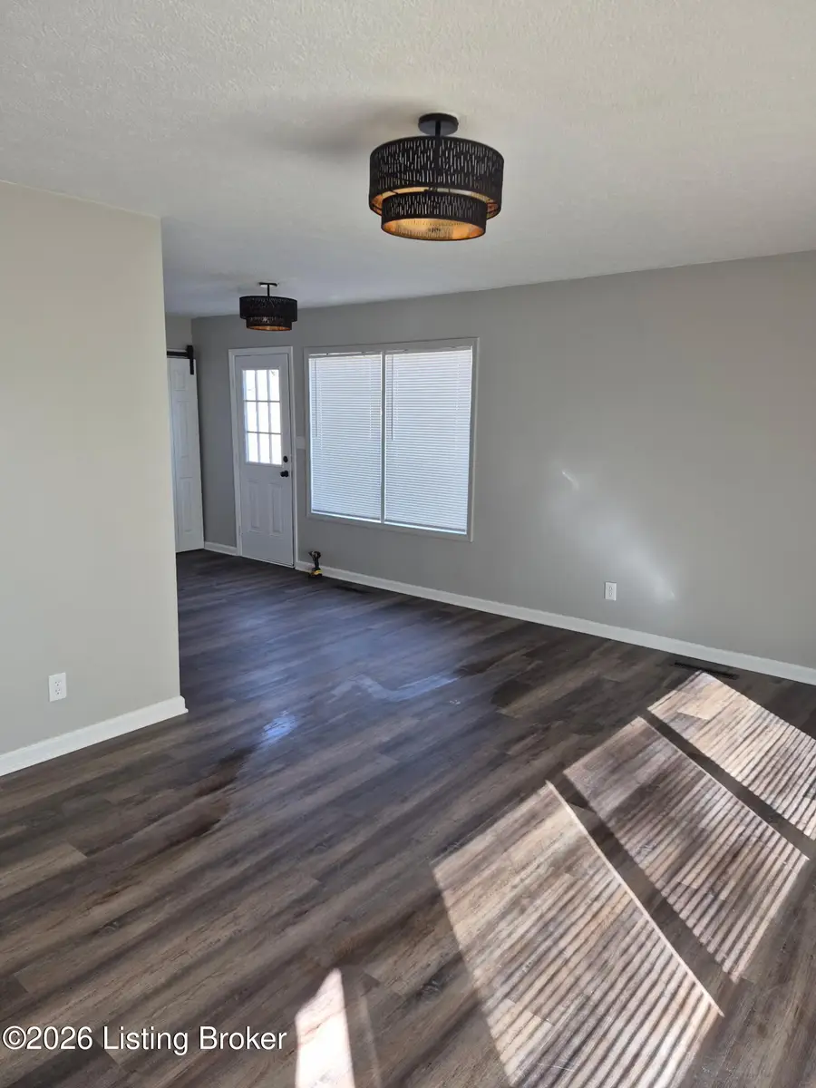 9935 Appollo Ct, Louisville, KY 40272 - Image #2