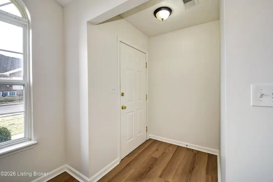 11330 Ridge Lake Dr, Louisville, KY 40272 - #3