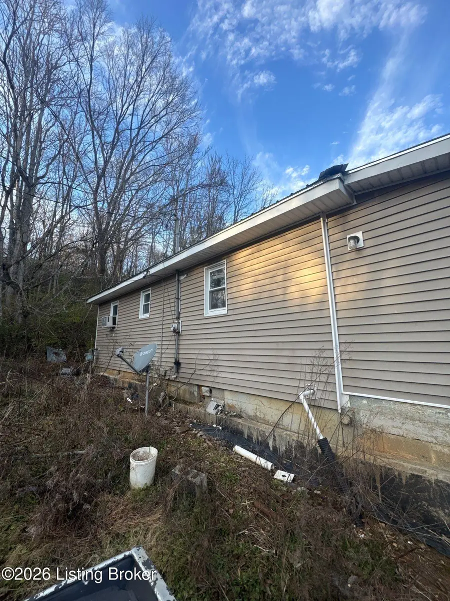 715 Zoneton Rd, Shepherdsville, KY 40165 - Image #2