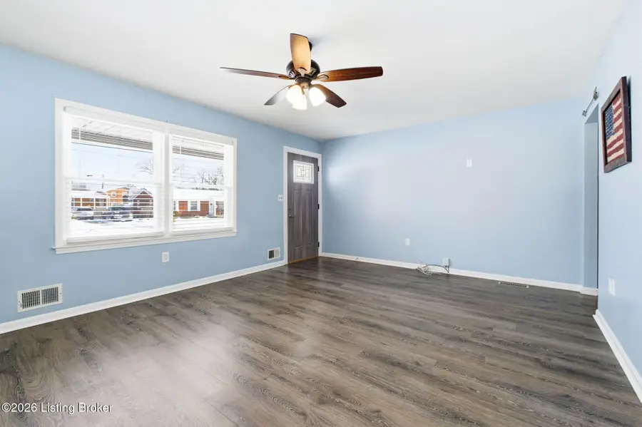 8206 Gloxinia Dr, Louisville, KY 40258 - Image #3