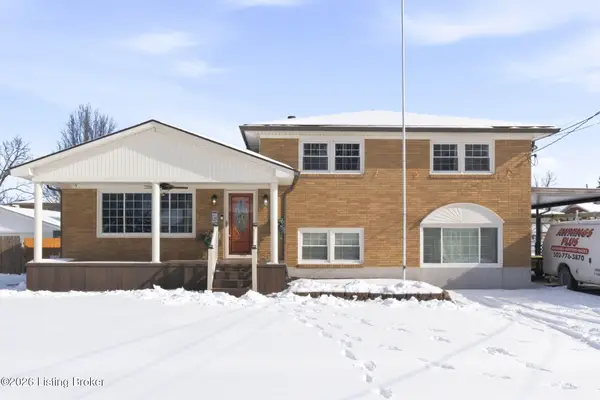 8303 Gloxinia Dr, Louisville, KY 40258