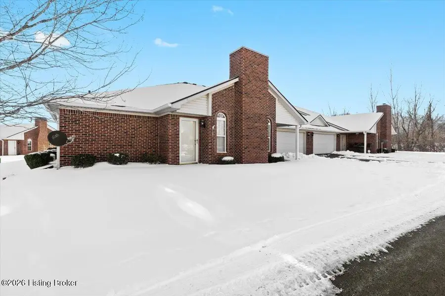 5212 Sand Wood Ln, Louisville, KY 40272 - Image #3