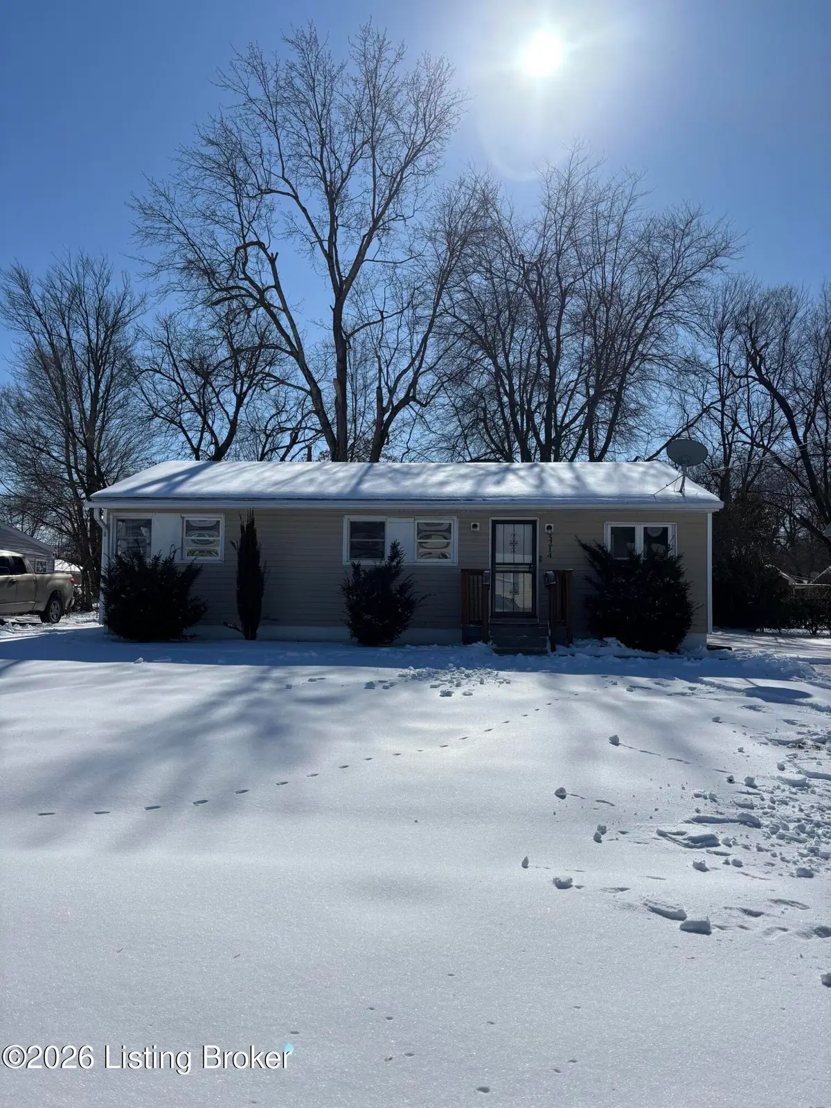 5214 Red Oak Ln, Louisville, KY 40218 - #1