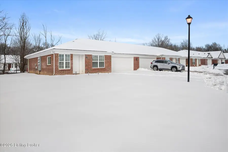6700 Woods Mill Dr, Louisville, KY 40272 - Image #3