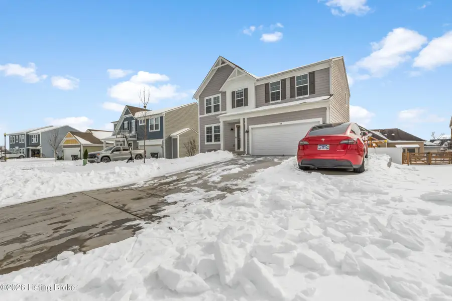 518 Williamsburg Dr, Mount Washington, KY 40047 - Image #2