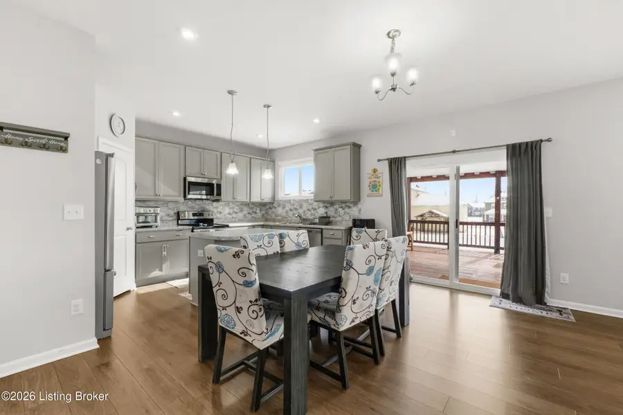 518 Williamsburg Dr, Mount Washington, KY 40047 - Image #3