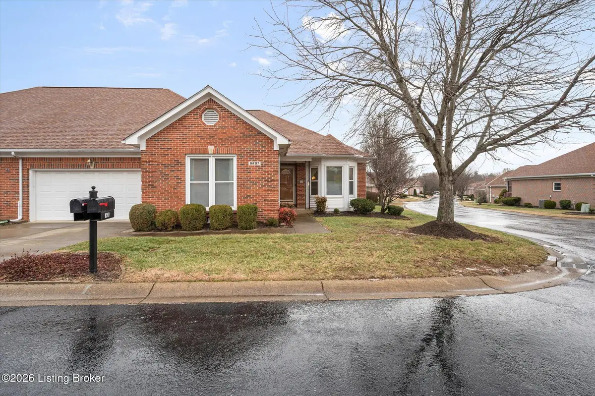 8207 Rock Wall Ct, Louisville, KY 40220 - Image #1