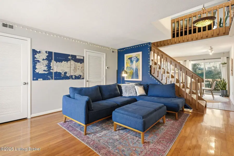 417 Ledgeview Park Dr, Louisville, KY 40206 - Image #2