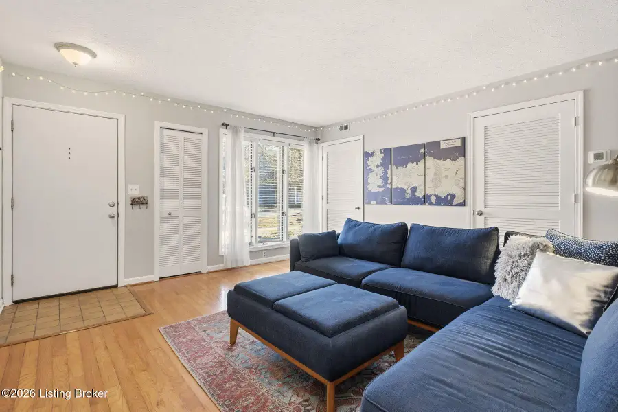 417 Ledgeview Park Dr, Louisville, KY 40206 - Image #3