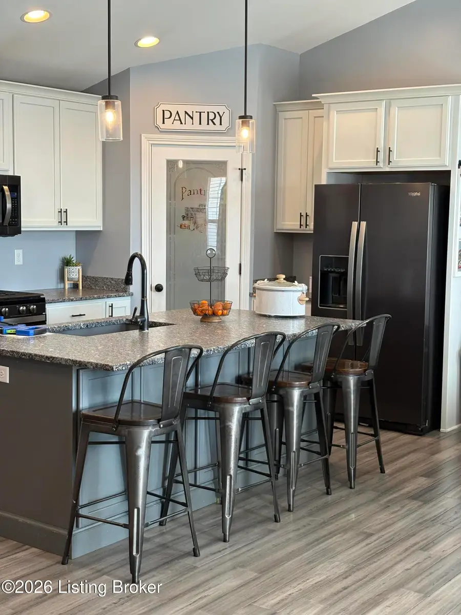 121 Lillian Ct, Shepherdsville, KY 40165 - Image #3