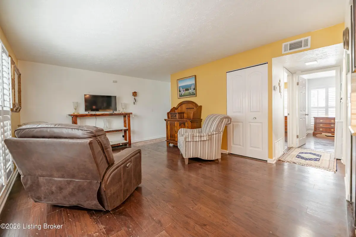 2501 Lindsay Ave #APT 9, Louisville, KY 40206 - Image #1