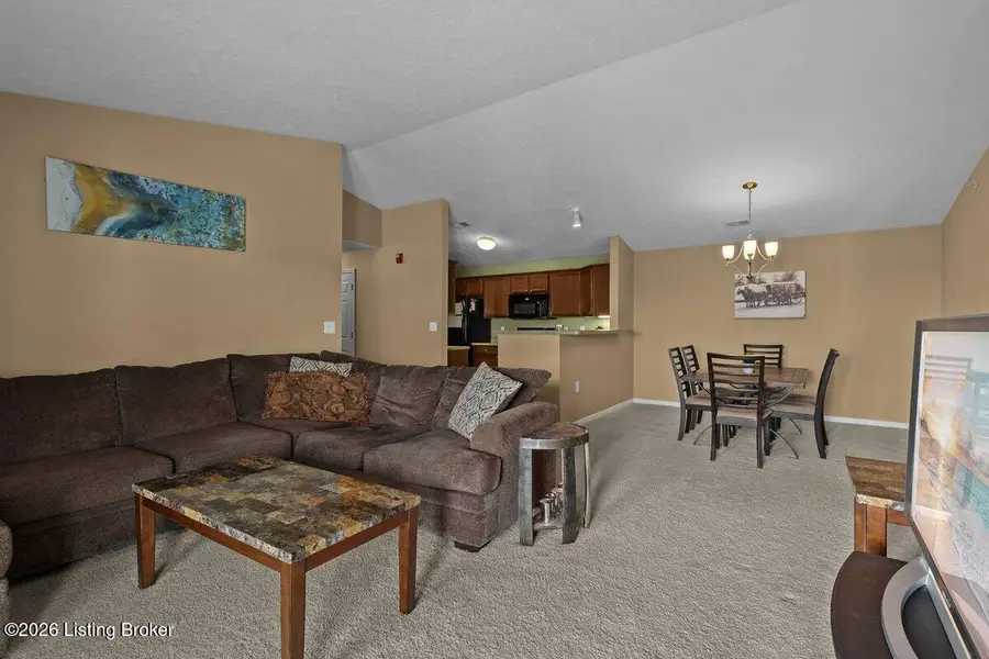 2600 Aristocrat Pl #UNIT 303, Louisville, KY 40299 - #2