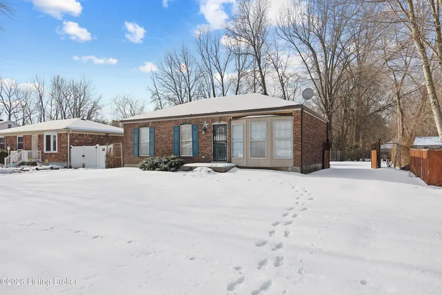 218 Glissade Dr, Fairdale, KY 40118 - #2