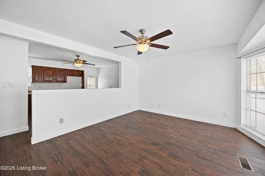 218 Glissade Dr, Fairdale, KY 40118 - #3