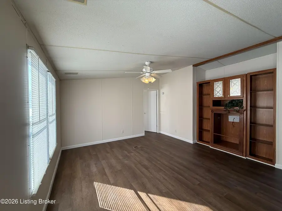 325 Bewley Rd, Vine Grove, KY 40175 - #2