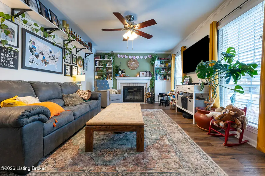 8903 Threpio Ct, Louisville, KY 40299 - #2