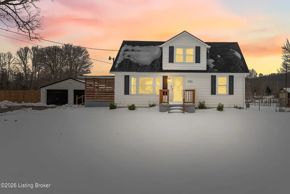 2792 W Blue Lick Rd, Shepherdsville, KY 40165 - #1