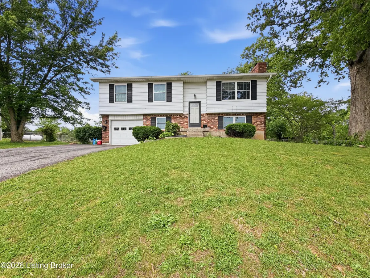 907 Rhonda Ct, Radcliff, KY 40160 - #1