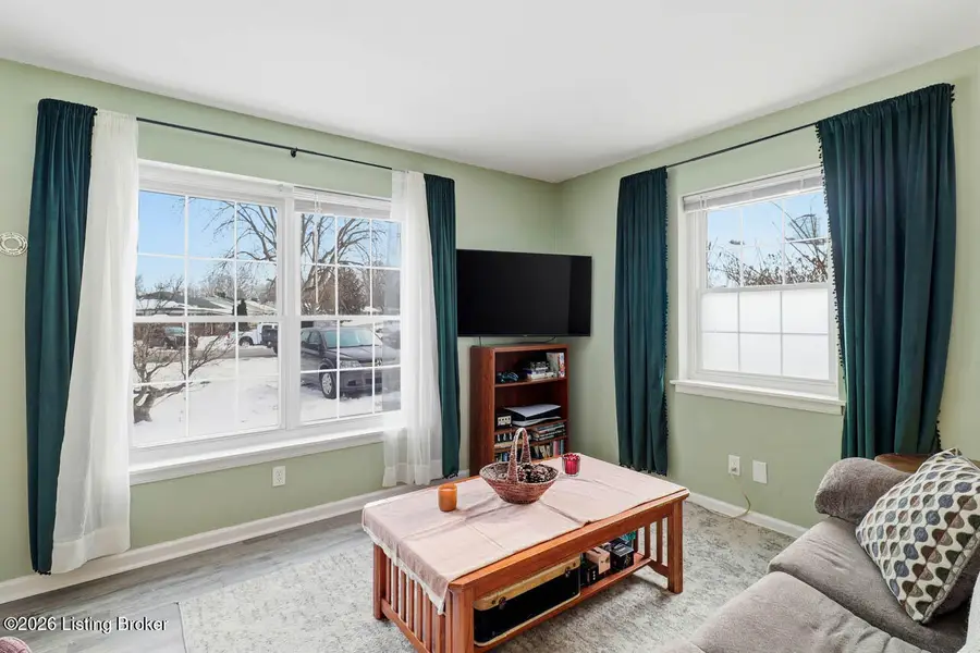 525 Fenwick Dr, New Albany, IN 47150 - #3