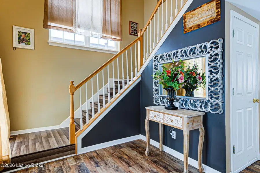 10611 Providence Dr, Louisville, KY 40291 - #3