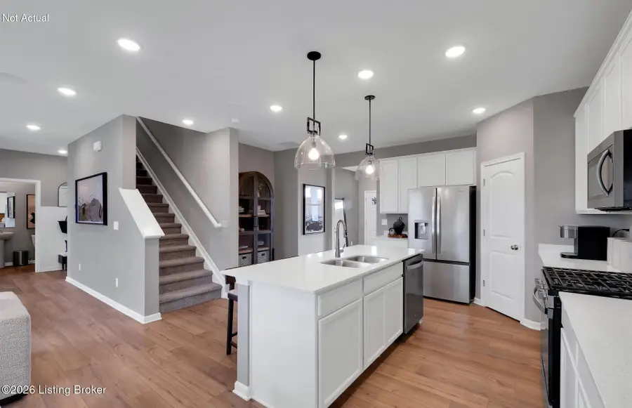 2015 Lyndon Green Cir, Lyndon, KY 40242 - Image #2