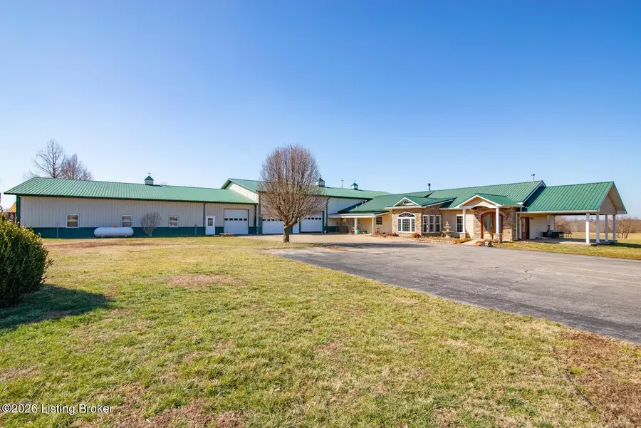 379 Clark School Rd, Clarkson, KY 42726 - #3