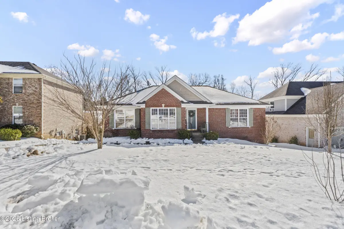 4505 Saratoga Woods Dr, Louisville, KY 40299 - Image #1
