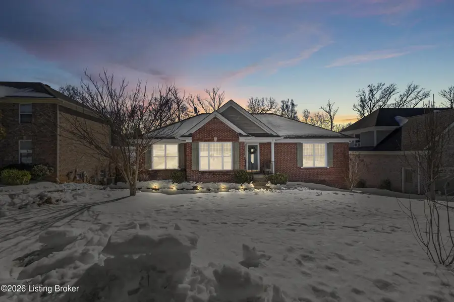 4505 Saratoga Woods Dr, Louisville, KY 40299 - Image #2