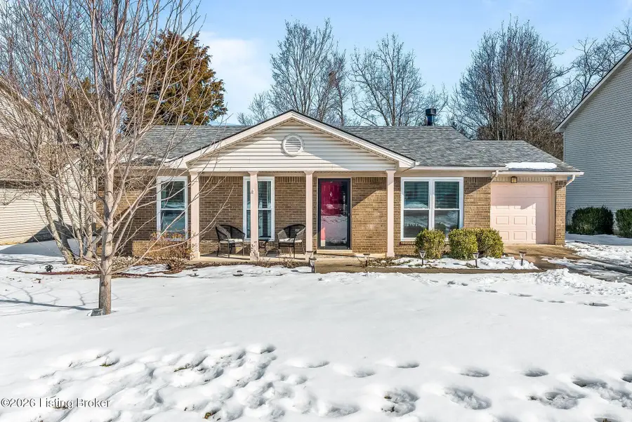 311 Woodland Lakes Dr, La Grange, KY 40031 - #2