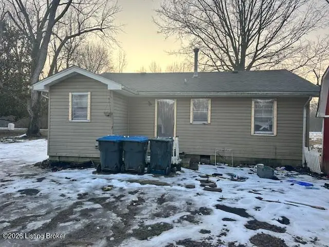 13416 N Blakely Ln, Louisville, KY 40272 - Image #2