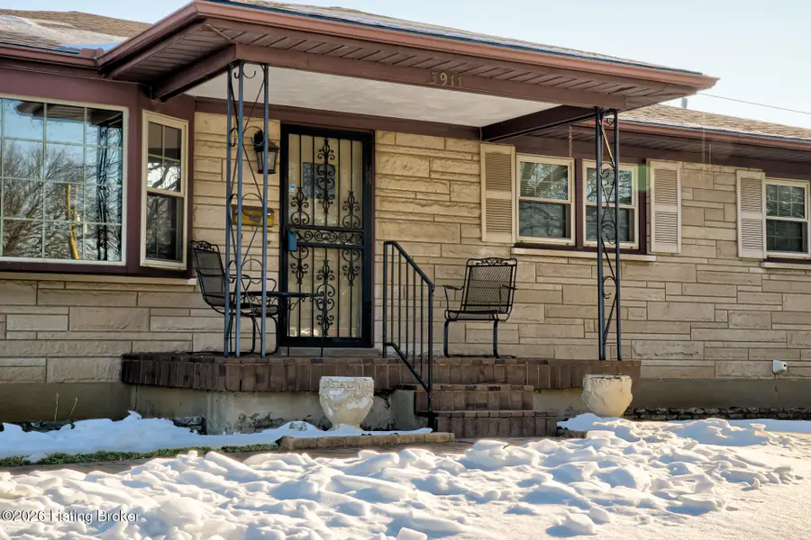 3911 Woodgate Ln, Louisville, KY 40220 - Image #3