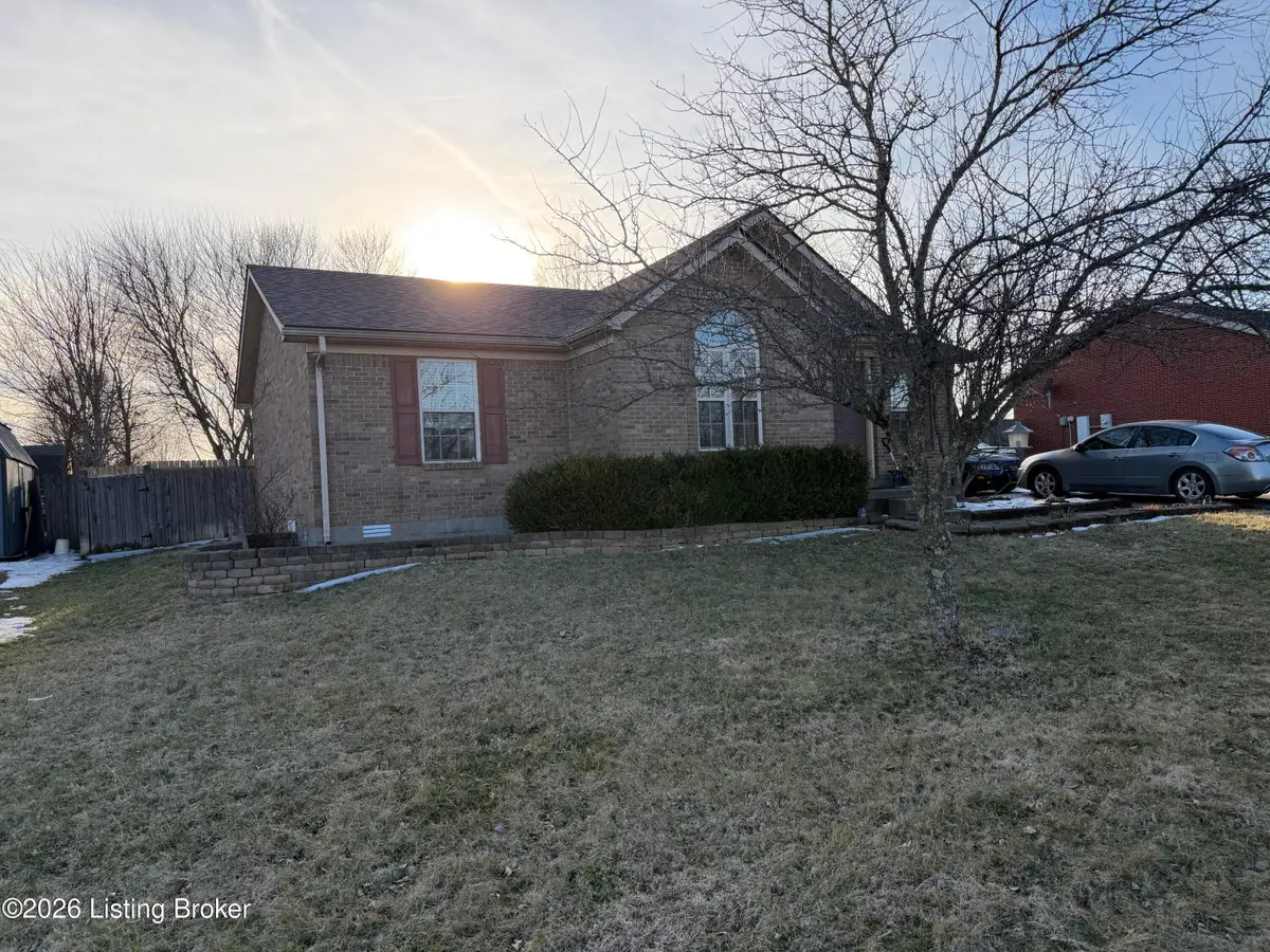 111 Crystal Springs Dr, Bardstown, KY 40004 - #1