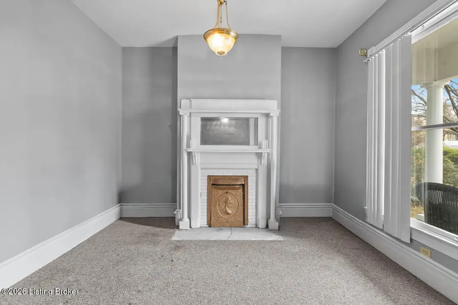 2124 Grinstead Dr, Louisville, KY 40204 - #2