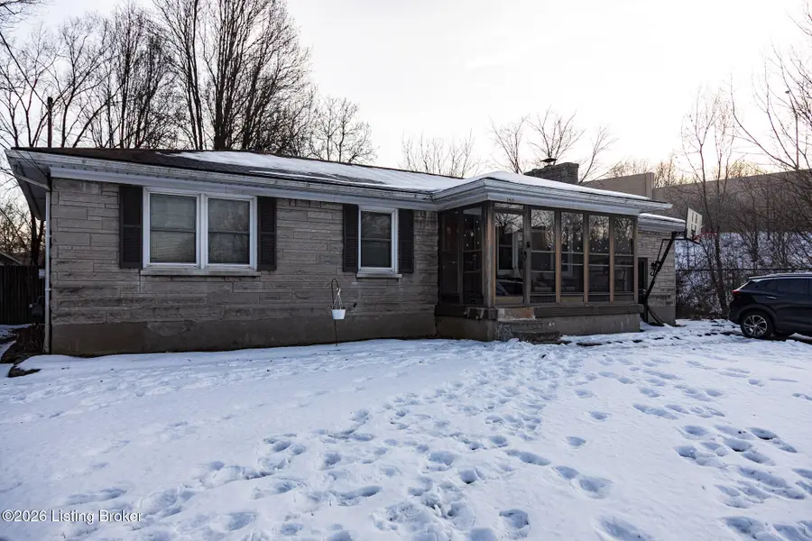 2410 Garrs Ln, Louisville, KY 40216 - #2