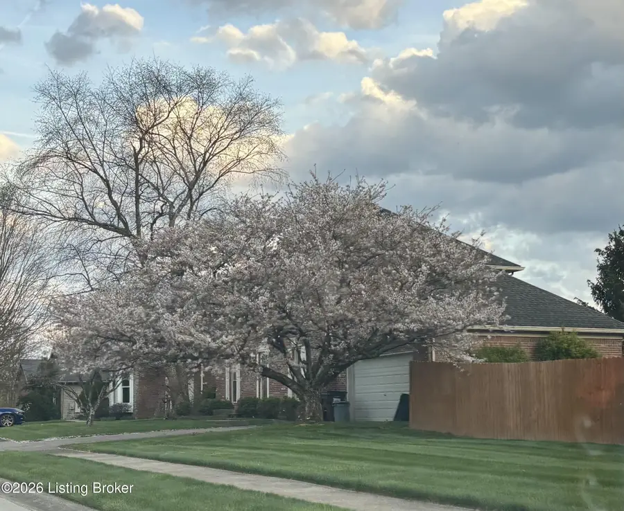 2403 Eagle Pass, Shelbyville, KY 40065 - #2