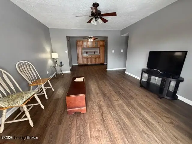 3505 Lodge Ln #APT 111, Louisville, KY 40218 - #3