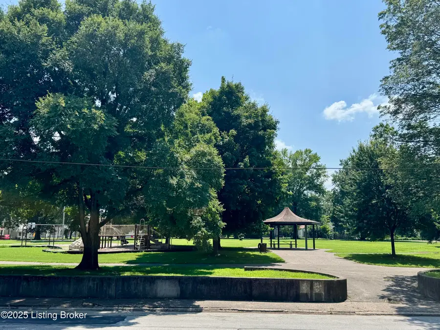 1913 Duncan St, Louisville, KY 40203 - #3