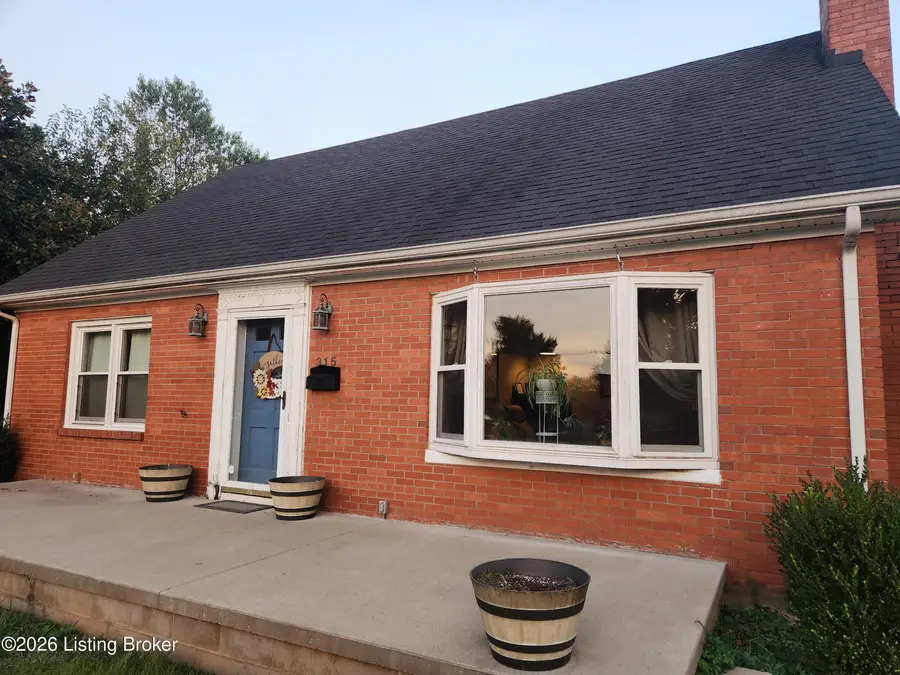 315 S 6th St, Bardstown, KY 40004 - #2