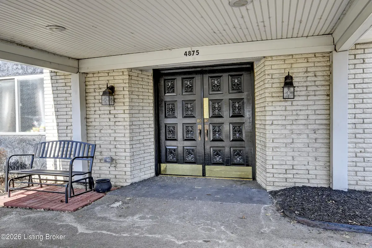 4875 Sherburn Ln #UNIT 3D, Louisville, KY 40207 - #1