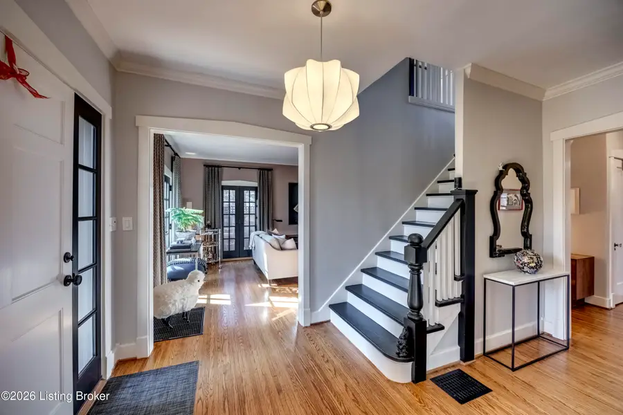 2207 Edgehill Rd, Louisville, KY 40205 - #2