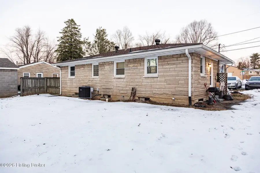 6510 Huff Ln, Louisville, KY 40216 - #2