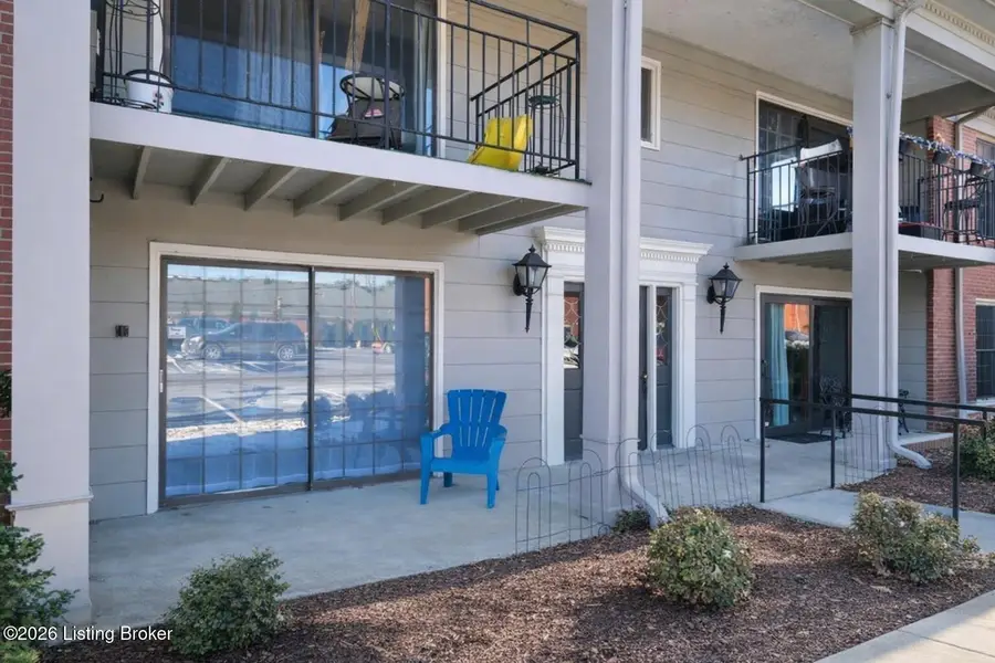 8 Dupont Way #APT 1, Louisville, KY 40207 - #2