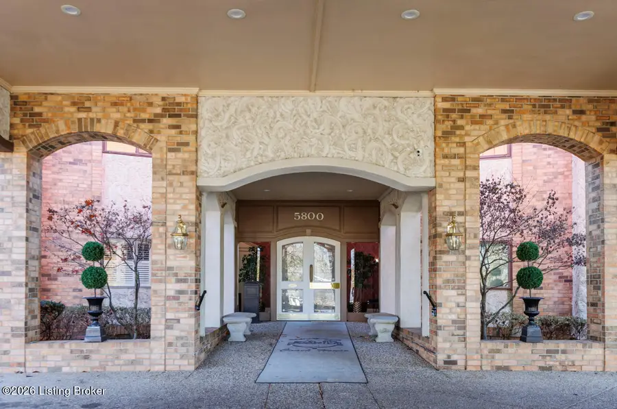 5800 Coach Gate Wynde, 289 #289, Louisville, KY 40207 - #2