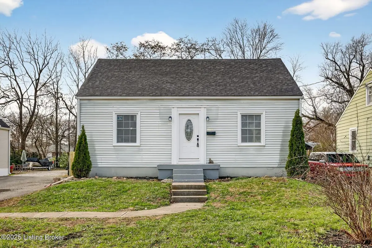 4111 Millcreek Dr, Louisville, KY 40216 - #1