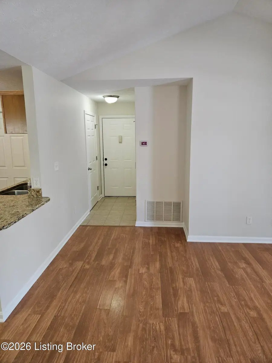 10200 Deer Vista Dr #202, Louisville, KY 40291 - #2