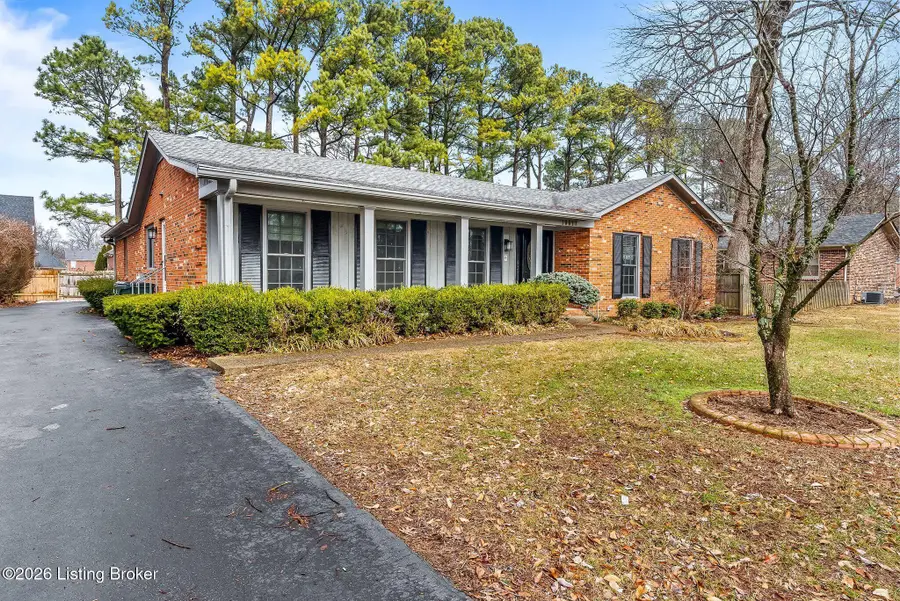 10617 Bracken Branch Ct, Louisville, KY 40223 - #2