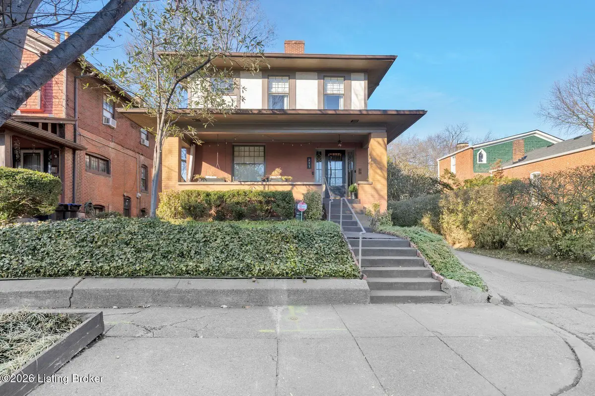 211 E Oak St, Louisville, KY 40203 - #1
